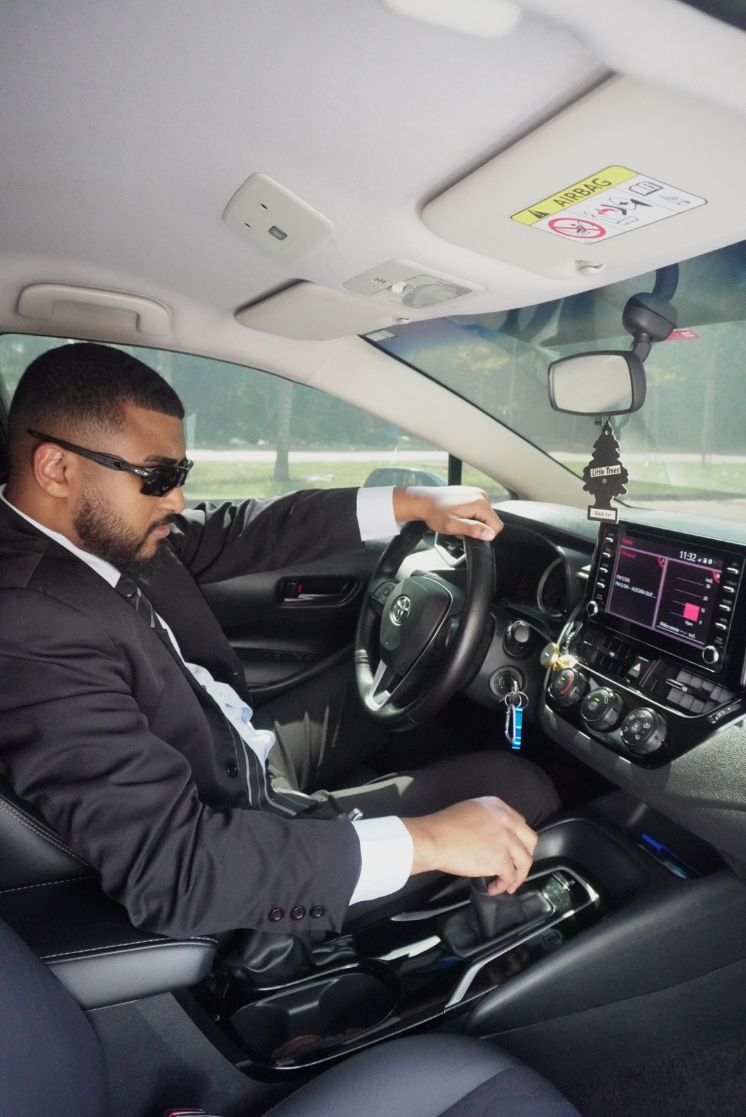 Profissional da VIP Service em atendimento executivo
